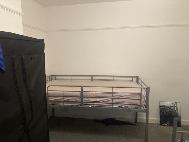 Roommate needed Main Photo