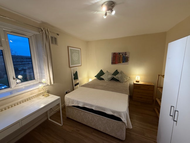 **Central Peckham Bright Room Bills Included** Main Photo