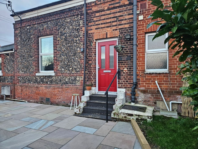 One bedroom fully equipped annex Main Photo