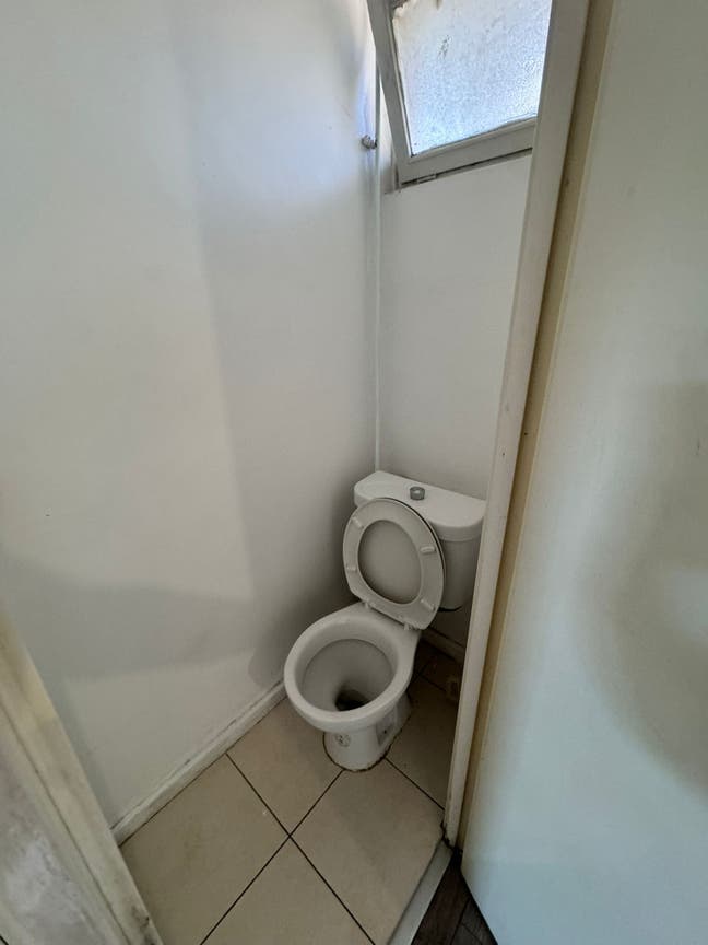 Single Rm with Dbl Bed Only &pound;350Deposit Main Photo