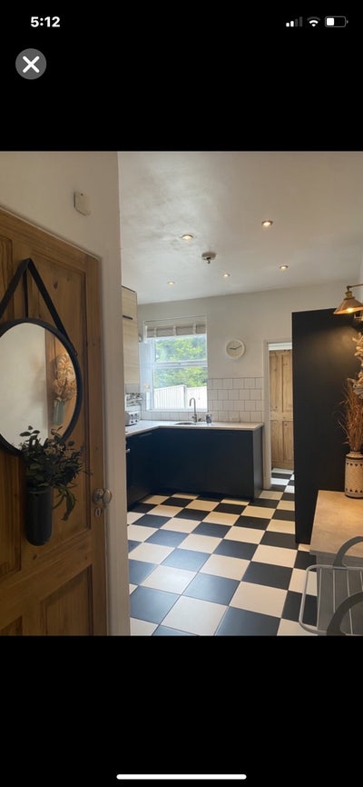 One room to rent 🏡 Available immediately Main Photo