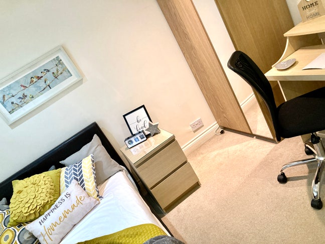 Welcome Home 📦🏡 a Great Start to the Year 💛 Main Photo