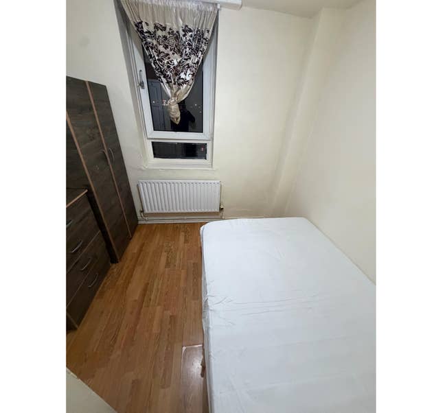Specious Room Near Canary Wharf (Half Deposit🔥) Main Photo