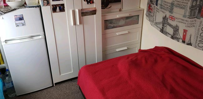 Good sized room Shared House Main Photo