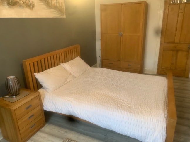 One room coming soon.. Prime location DN1 Main Photo