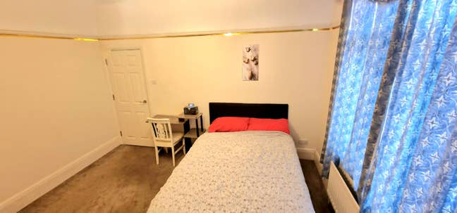 Large, Bright Double Room  Main Photo