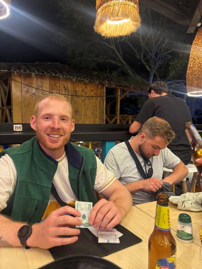 Professional Male seeking a double room Main Photo