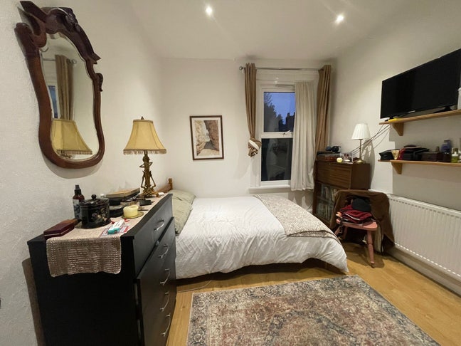 Double room available in Turnpike Lane  Main Photo