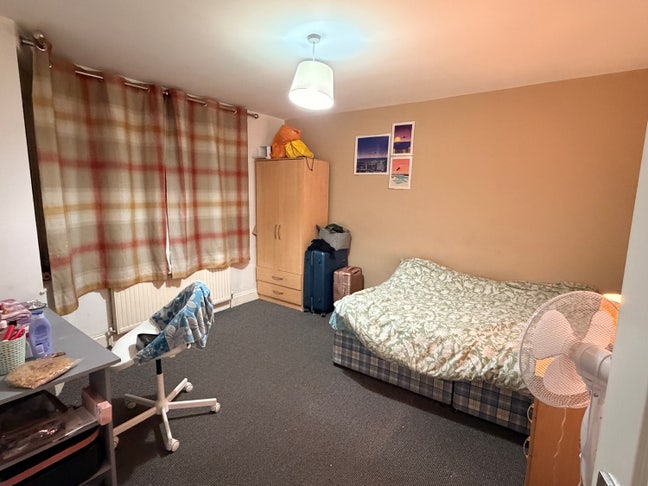 House Share Main Photo