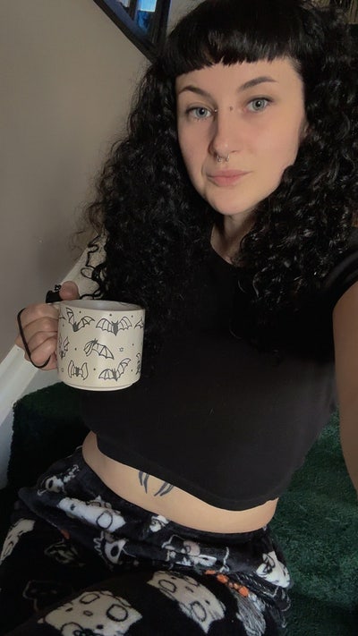 Double room for professional female and clean cat Main Photo