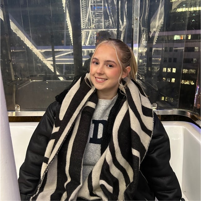 Professional Female seeks a double room Main Photo