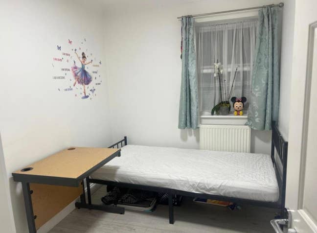 Spacious Room for Rent Main Photo