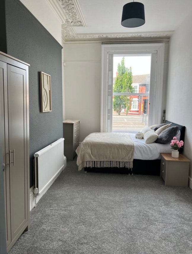 3 Rooms Available – Big House, Big Vibes🍸 Main Photo