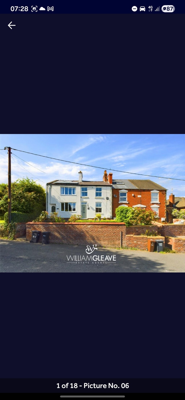 Beautuful 2 Bed furnished terraced house Main Photo