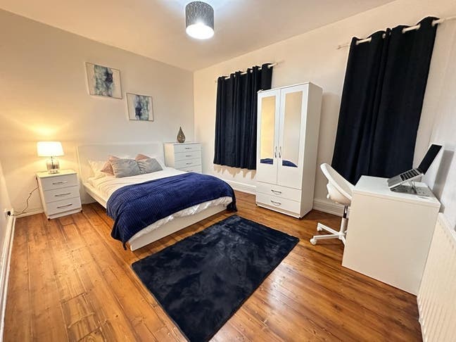 Spacious Furnished Room Near Manchester University Main Photo