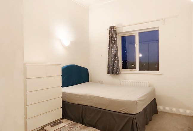 Fully Furnished Bedroom Available in Zone2 London  Main Photo