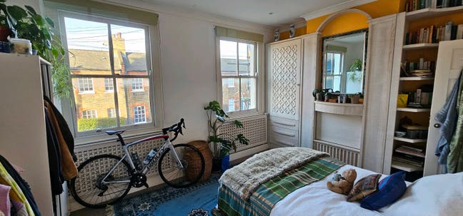 Bright, double room with private en-suite in SW8  Main Photo