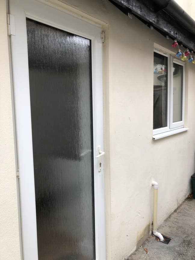 Self contained 1 bedroom Annex  Main Photo