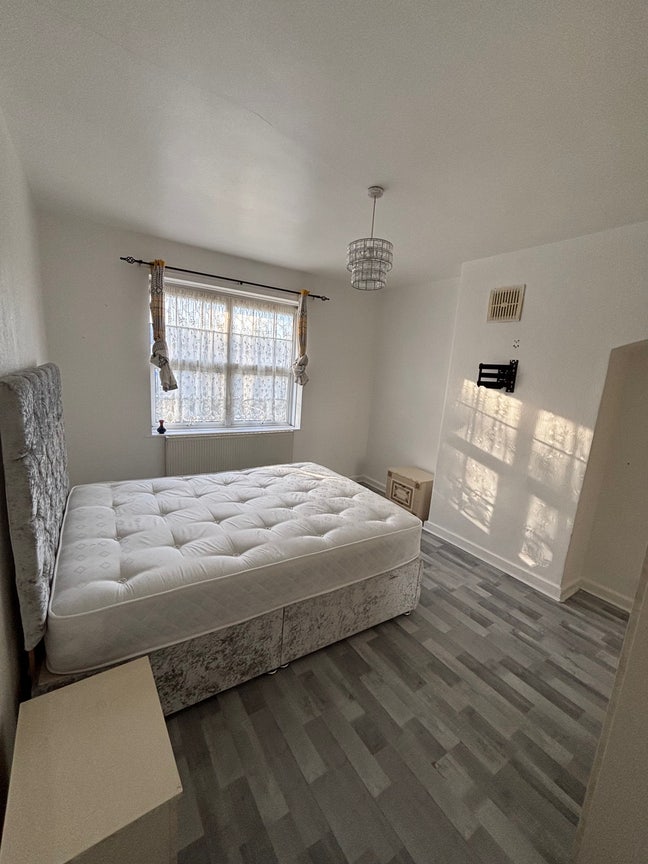 Double Room for Rent Main Photo