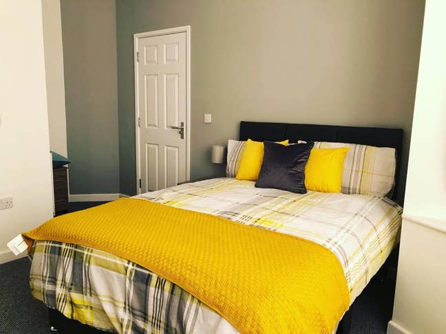 Ensuite Rooms Close to Queens Hospital, Burton Main Photo