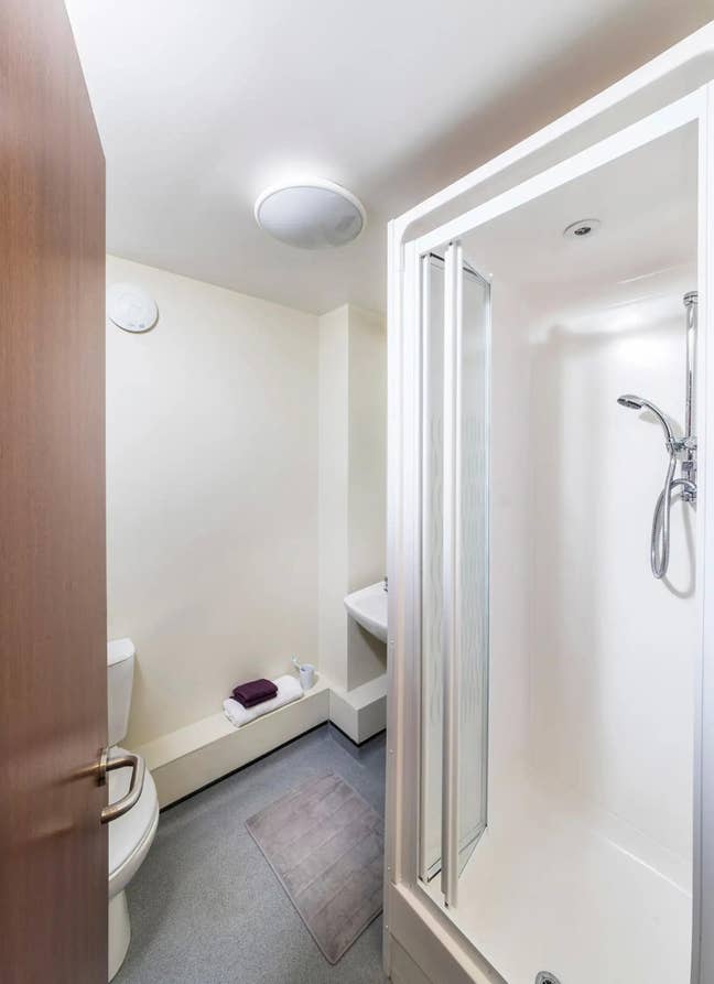 Student Accommodation Takeover – Available ASAP Main Photo