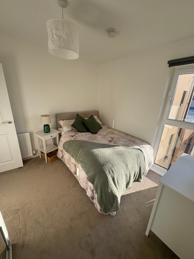 Double Room in Shared Flat (with own bathroom) Main Photo