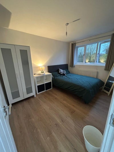 Modern Spacious Double Room  Main Photo