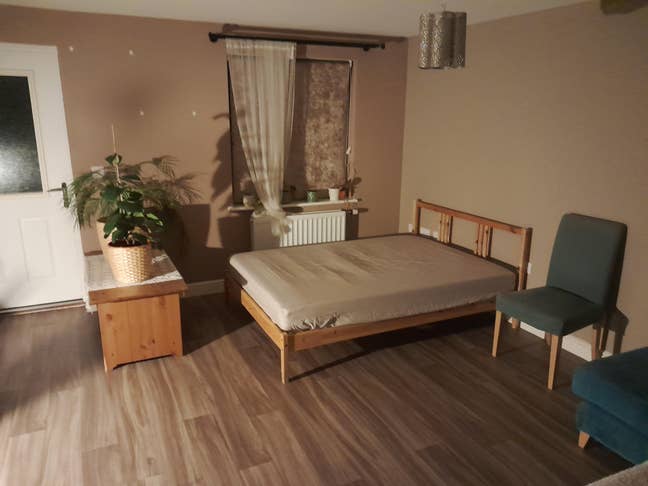 Modern Spacious Room  Main Photo