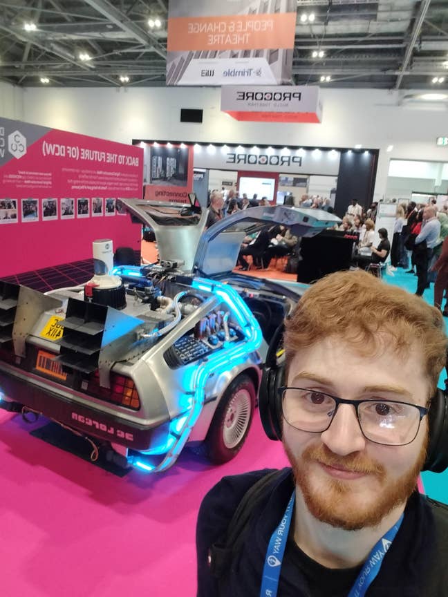 24yr old young professinal  looking for a new room Main Photo