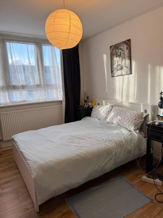 Double Bedroom - Harlech Tower, Acton  Main Photo