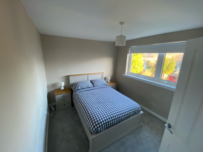 Recently refurbished Room to rent  Main Photo
