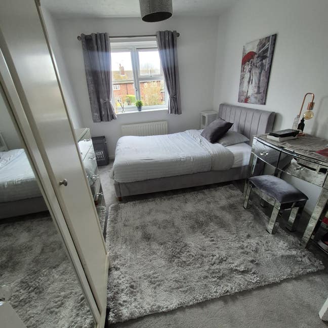 Avail31/6/2026 Lovely clean bright double room ✨️  Main Photo