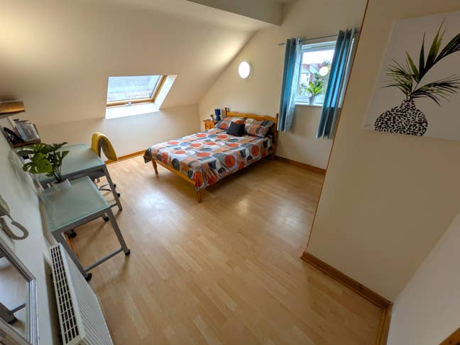 Only &pound;500pcm, Inclusive! Russell Road, NG7 Main Photo