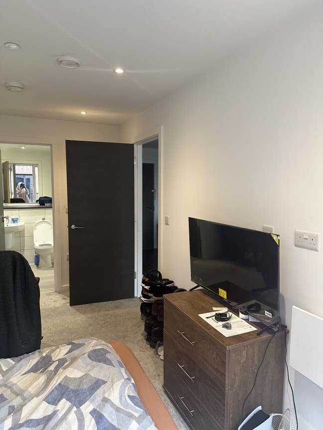 Double room available with balcony   Main Photo