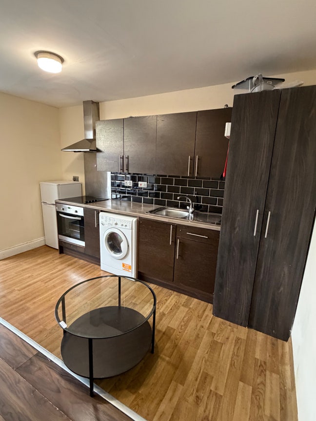 1 bed flat for rent  Main Photo