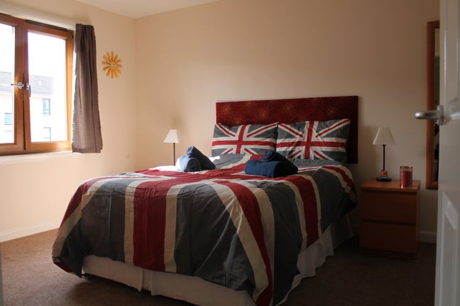 Modern Dalry flat with study and parking Main Photo