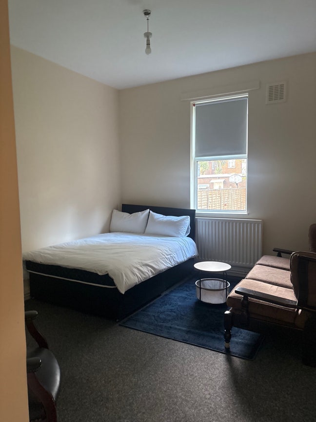 2 bed room flat in Tottenham Main Photo