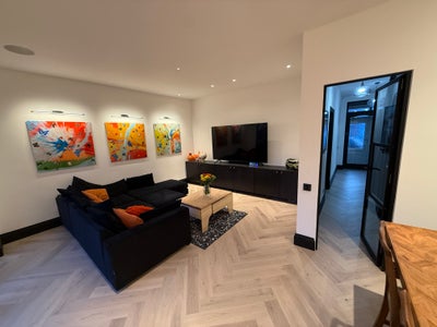 Large Double Bedroom with Ensuite Main Photo