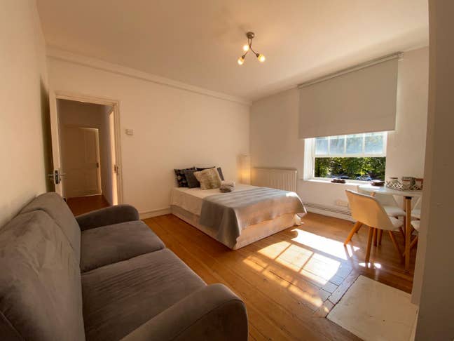 2 Double room available in Stockwell (Rushton) Main Photo