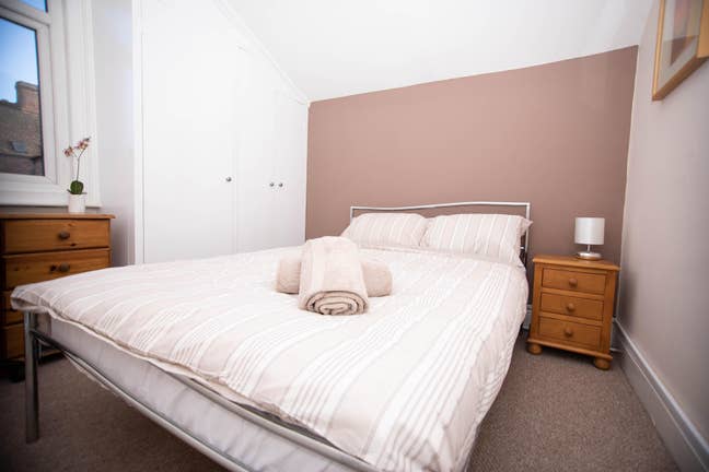 ⭐️Quiet Residential Area🏠Lovely Double Room✅ Main Photo