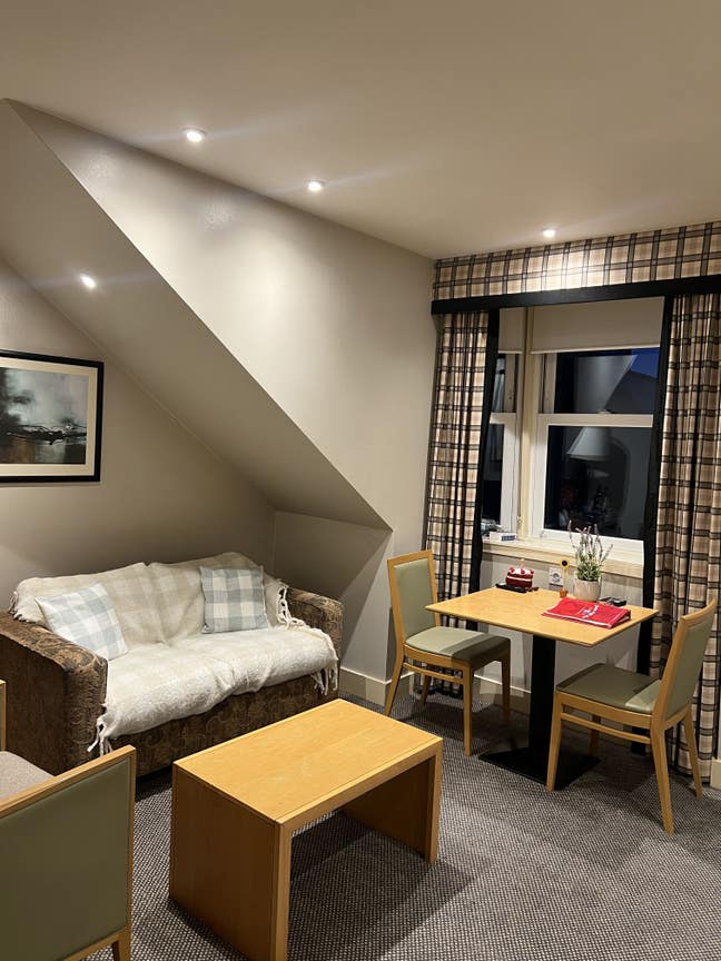 Double Room Available in City Centre Main Photo