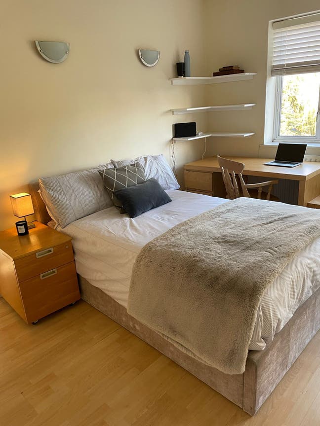 Furnished Double Room - Bills Included - NW7 Main Photo