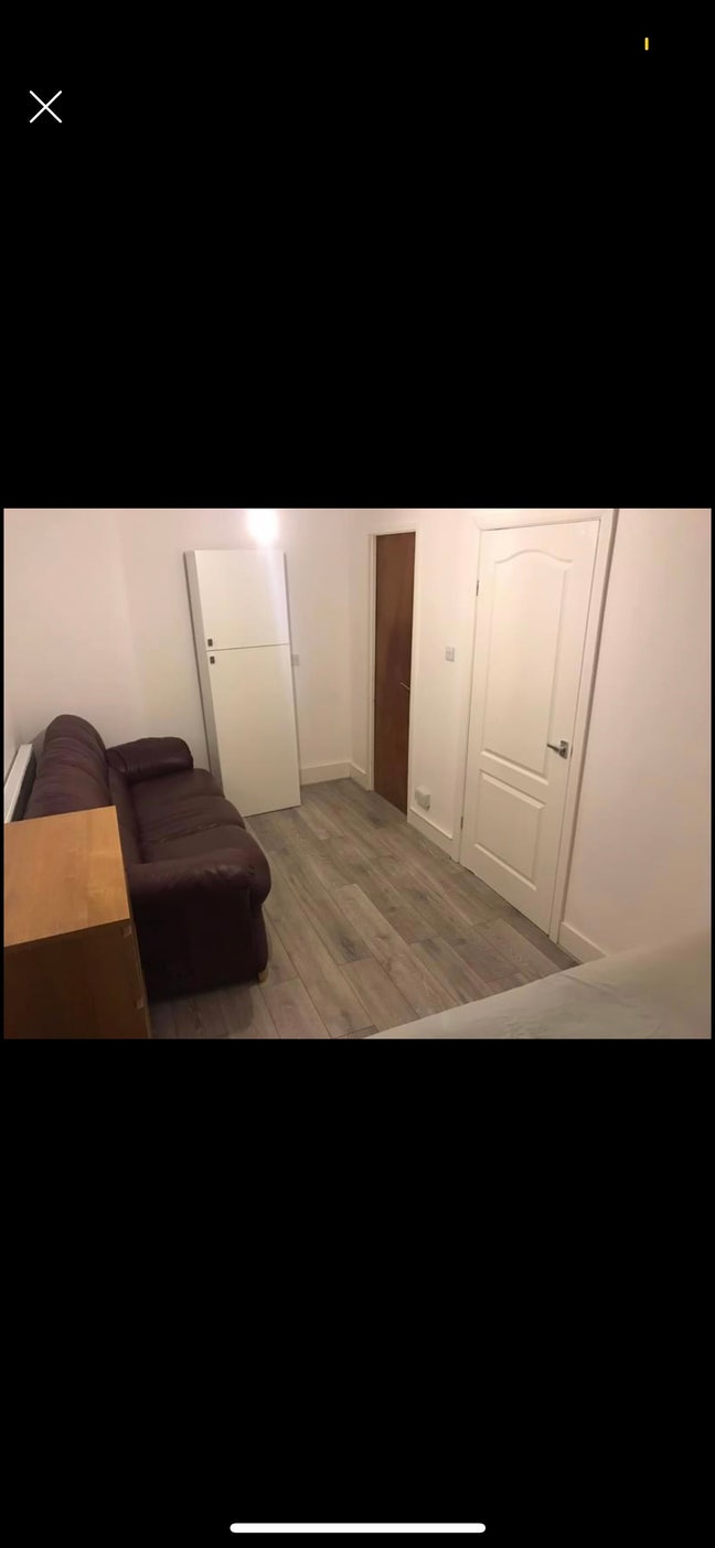 Rooms in house  Main Photo