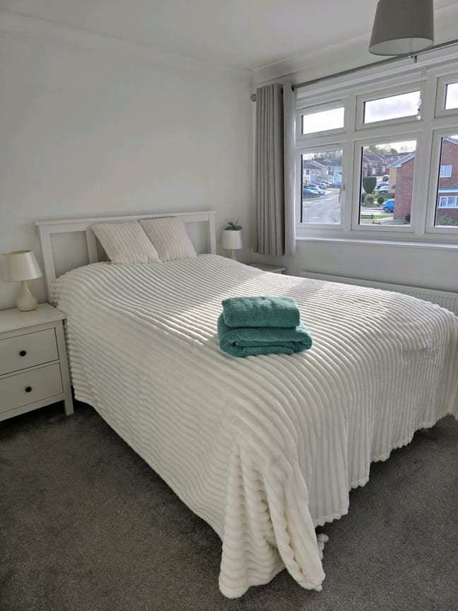 Great and Welcoming Rooms Available  Main Photo