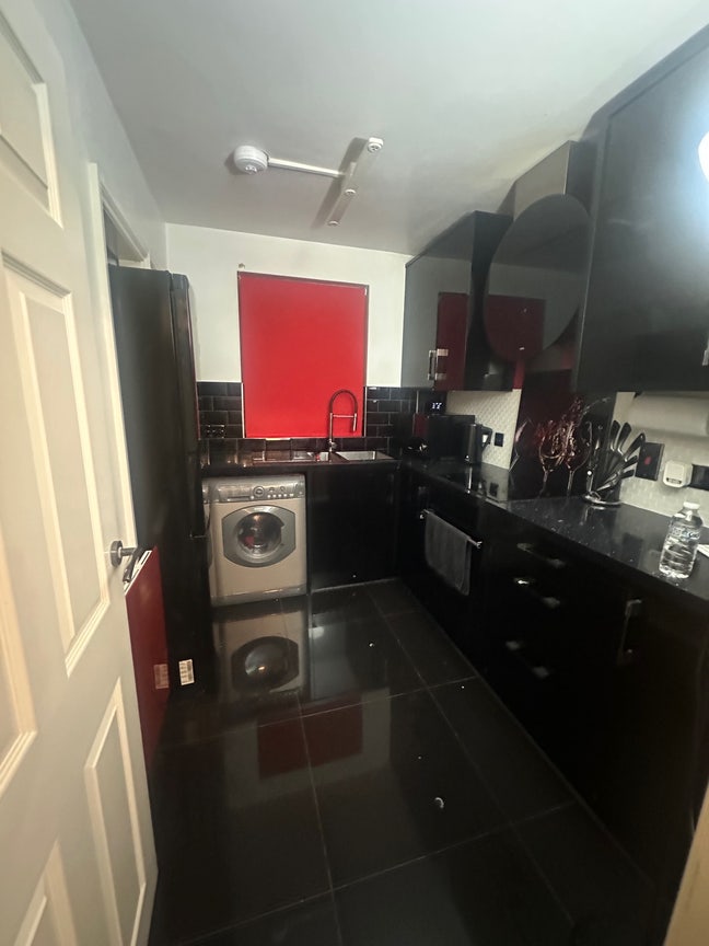 Modern 1-Bedroom Flat To Rent – Stratford (E15) Main Photo