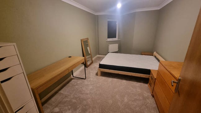 Room for Rent Main Photo