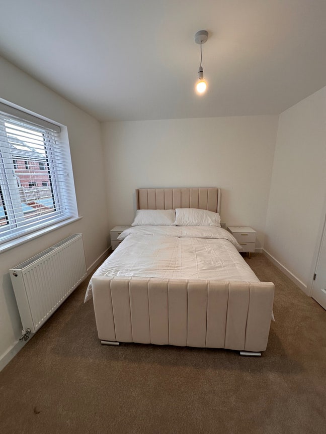 New Build Home - Large En-Suite Double Room  Main Photo