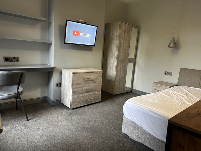 🏡 a home from home . All bills included  Main Photo