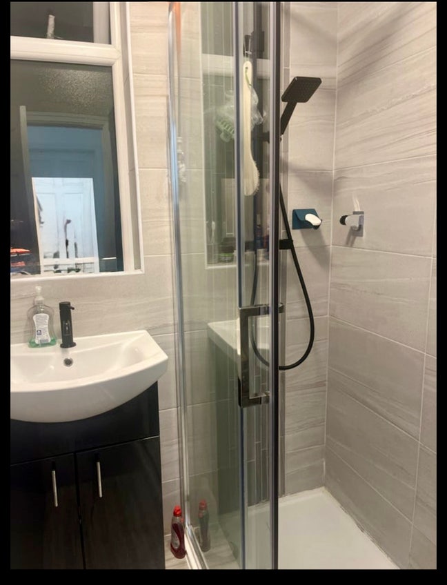 Fully Furnished Double Bedroom  Main Photo