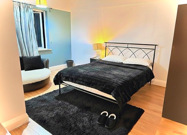 Big Private Room in Sharing for 1 Main Photo